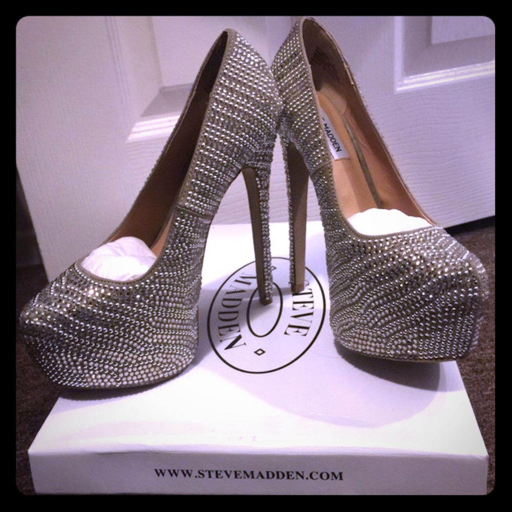 Steve Madden "Bling" platform pumps